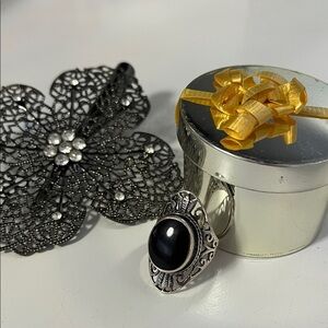 Elegant 925 Sterling Silver and Onyx Women's Ring Size 6 1/2
